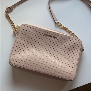 Light Pink Michael Kors Crossbody Purse